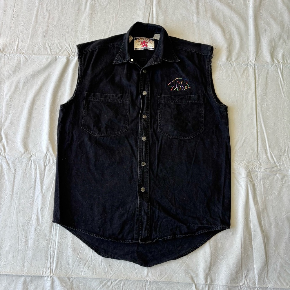 Y2K ATTRAK  100% Cotton Mens Vest Shirt Embroidered Bear Size Small AB02